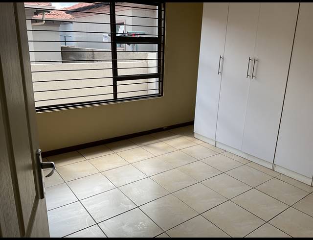 3 BEDROOM FREEHOLD FOR SALE IN SAGEWOOD